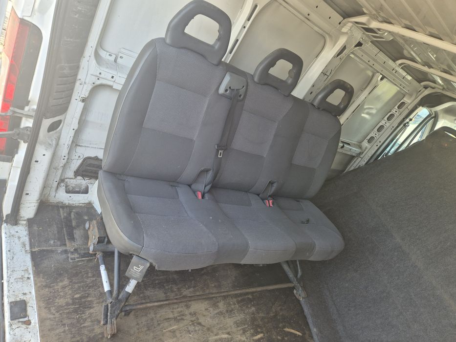 Bancheta spate cu 3 locuri peugeot boxer 2.2hdi an 2008 euro 4