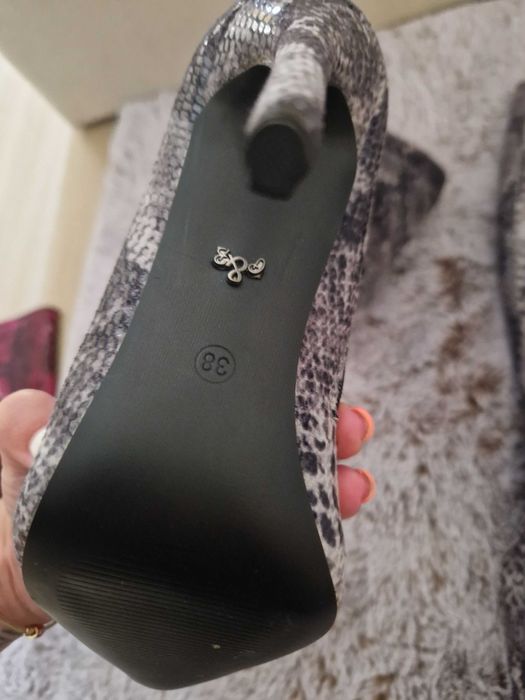 Ботуши , чисто нови