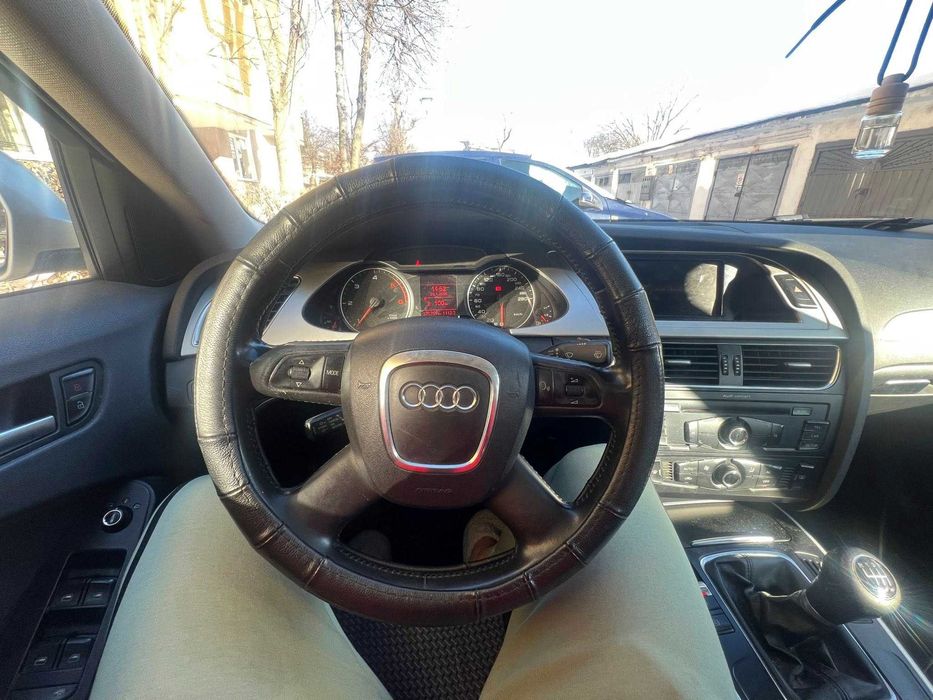 Vand Audi A4 B8 an 2009