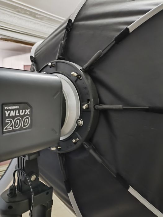 Продам профессиональные софтбоксы YOUNGNUO 200