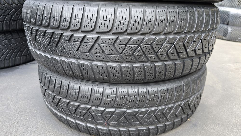 4 anvelope iarnă Pirelli 215/65/17 - transport gratuit