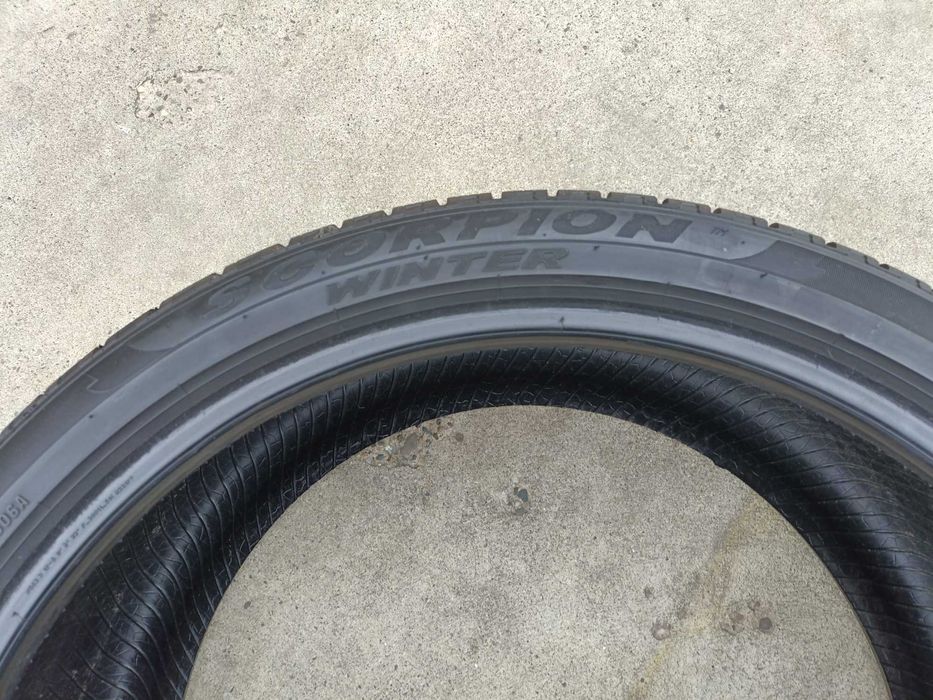 O anvelopa iarna 275 35 22 pirelli scorpion winter profil de 6,8 mm