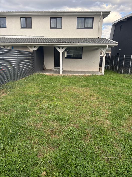 Casa tip dulpex de inchiriat pe termen lung