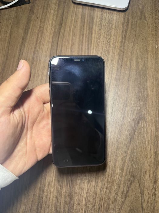 Iphone 11 черный 64 гб