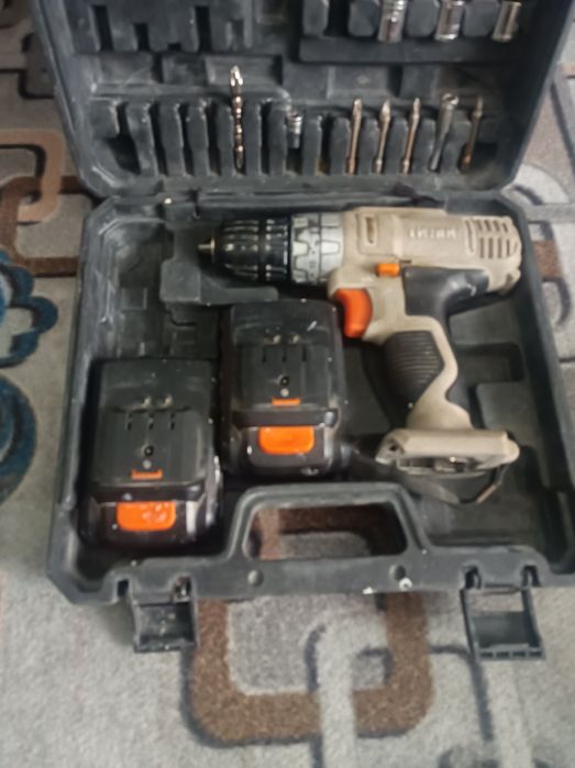 Шуруповёрт шуруповёрт