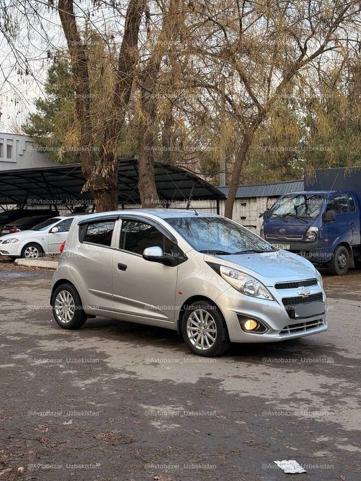 •Spark 2010 1.0 MT•