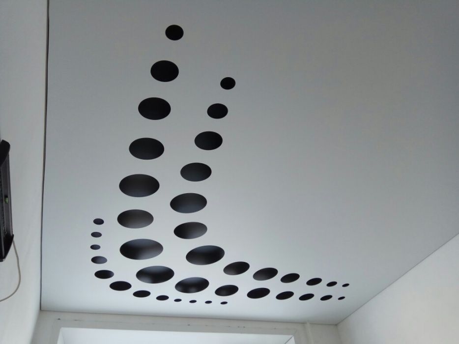 Натяжные потолки Ролл шторы