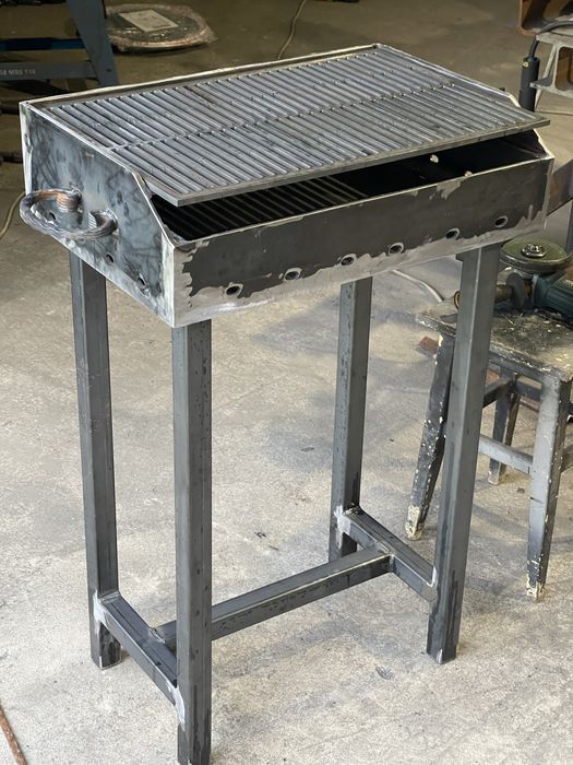 Gratar 600x400mm cu picioare demontabile