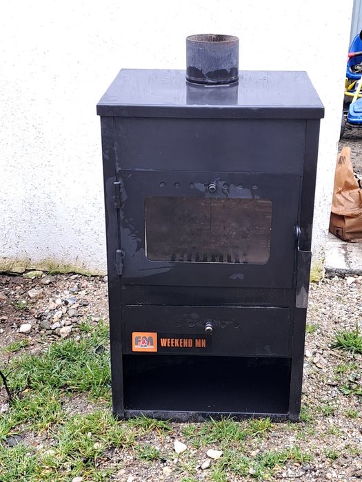 Vând șemineu lemne