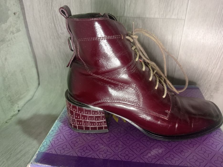 Полу сапожки кожаные