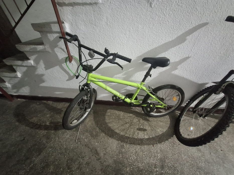 Bicicletă BMX verde