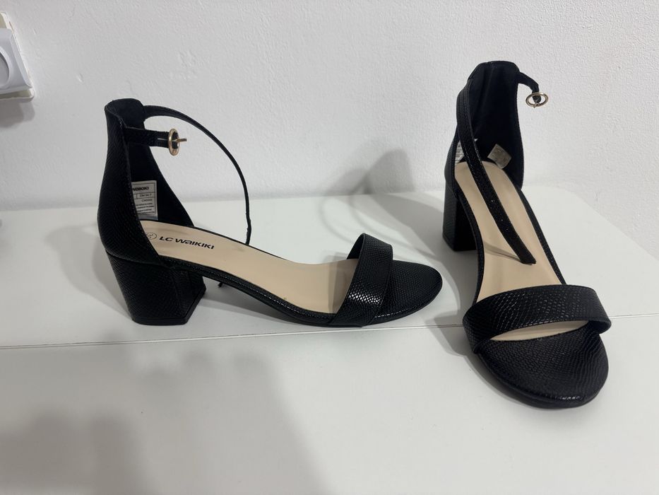 Дешево!Туфли женские