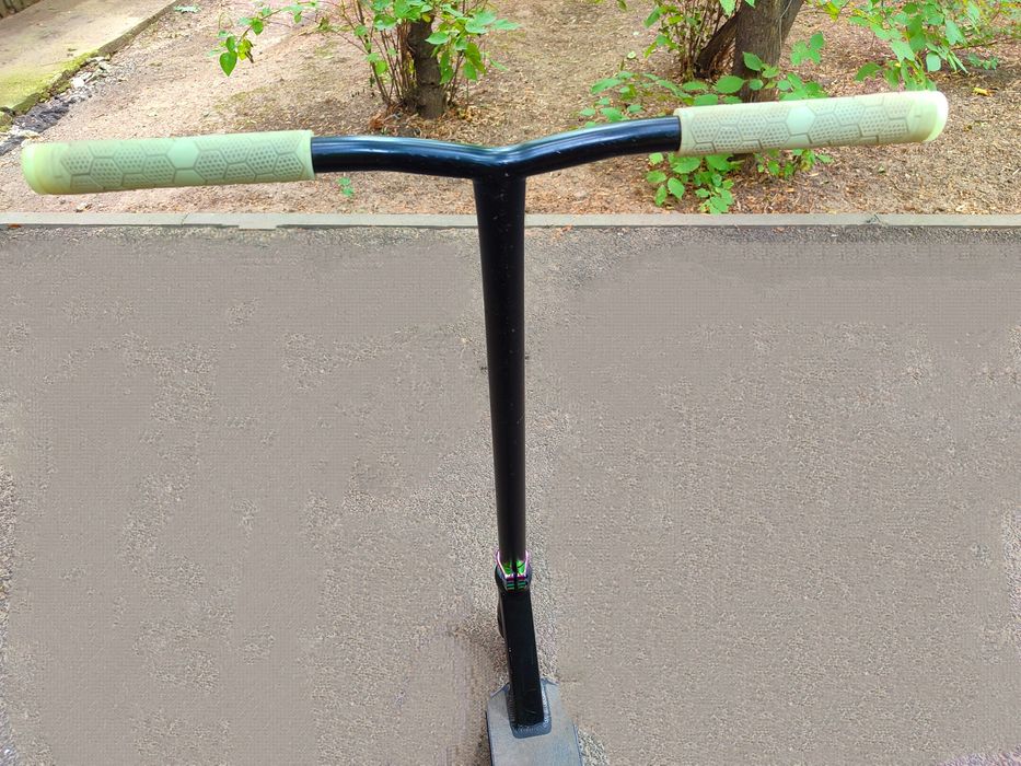 Трюковой самокат Limit