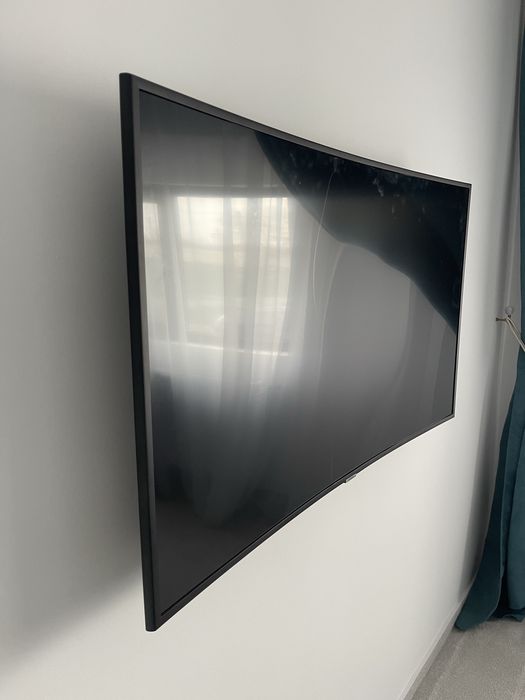 Smart Tv SAMSUNG curbat 139 cm