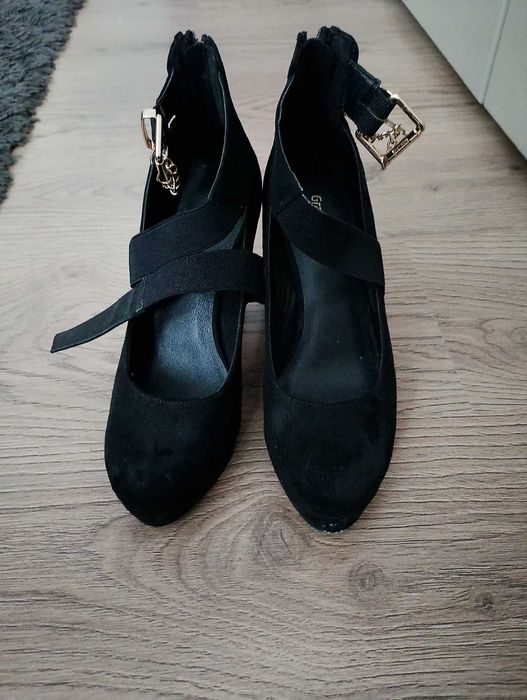 Vànd pantofi damă ,eleganți ,în stare foarte bună