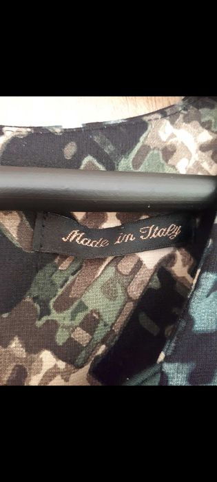 Стилна рокля с дълъг ръкав