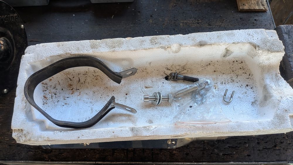 Vând toba sport scuter sau ATV.