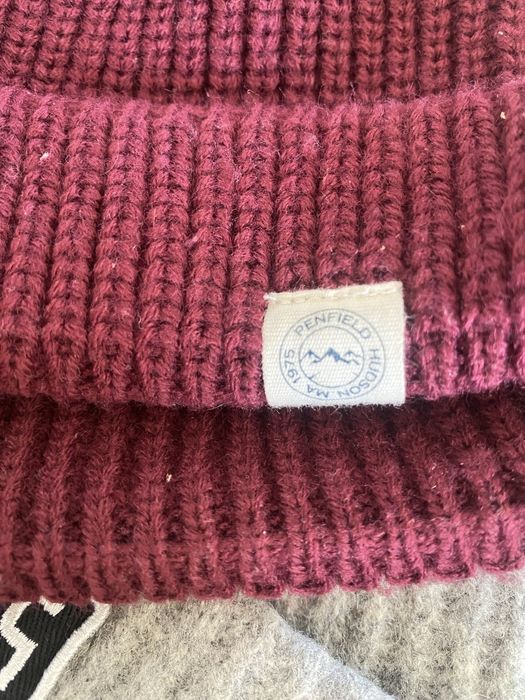 Фирменые шапки Deus Penfield