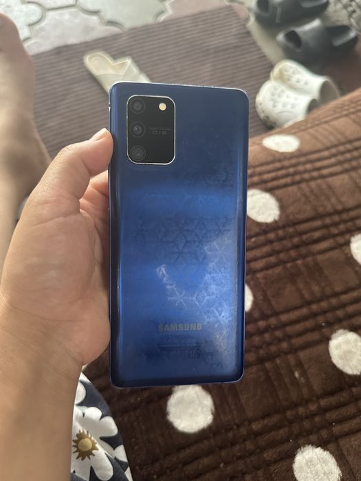 Продам samsung S10 lite