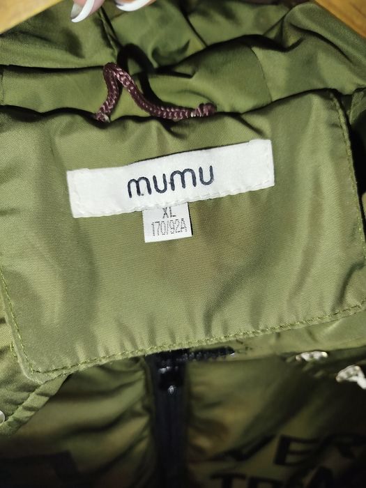 Продам куртки на девочку