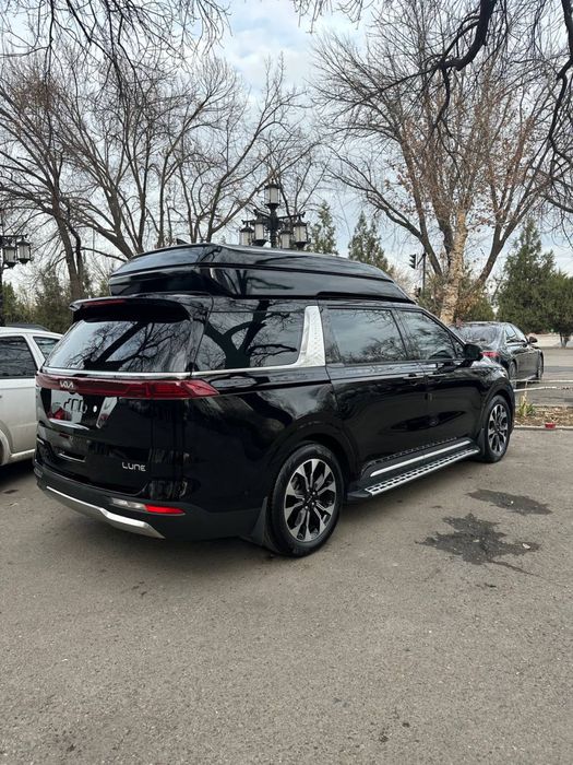 KIA Carnival сотилади