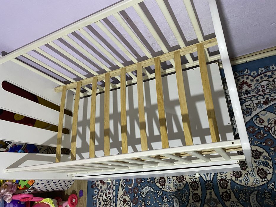 Продам детскую кроватку