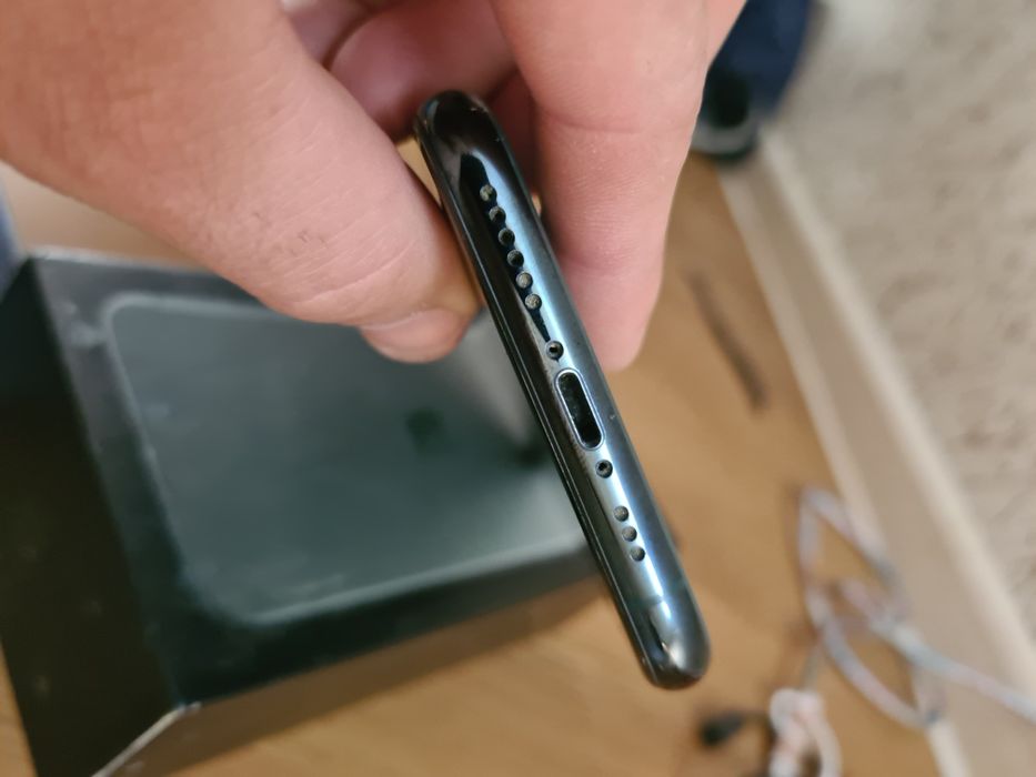 IPhone 11 pro 64gb 98% живот на батерията