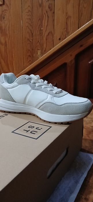 Кроссовки от бренда 'JUST'