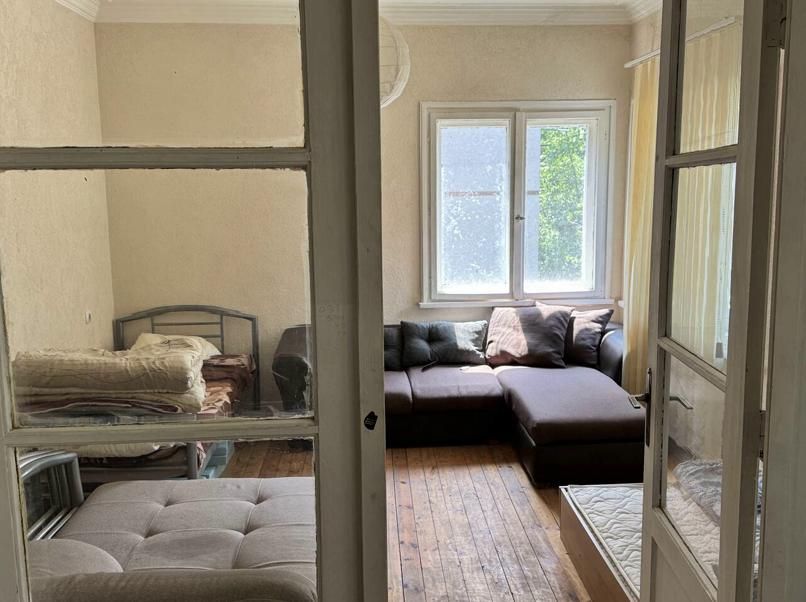 Дава се под наем Многостаен апартамент в София, Изток - 150 кв.м за 1200 € - Снимка #3