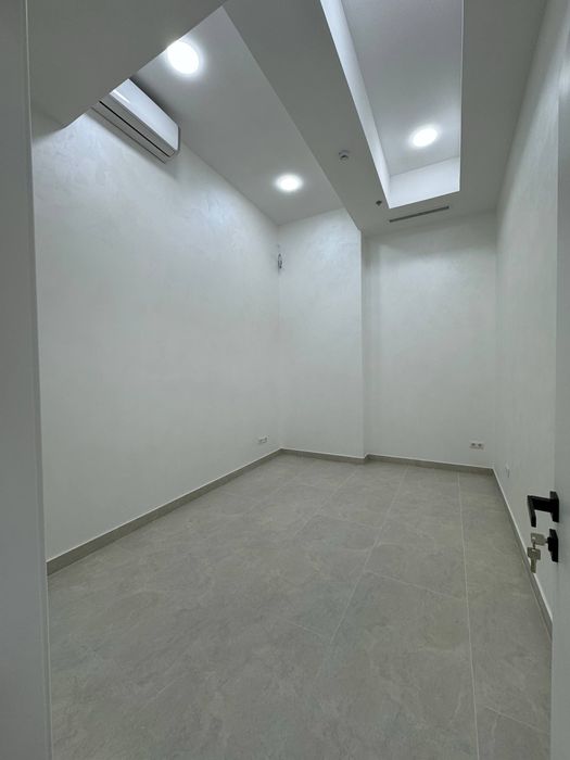 Нежилое помещение Автосалон Toyota 400 м2