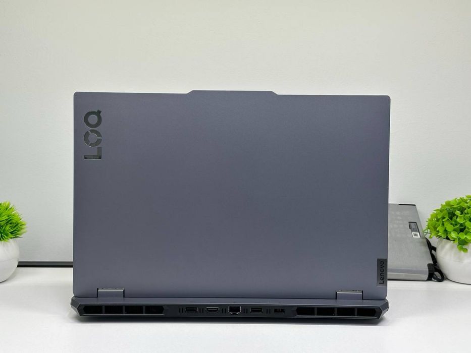 Lenovo LoQ 15ARP9 ryzen 7-7435HS