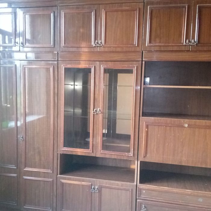 Rossiya mebeli. Holati yaxshi uzunligi 4 metr