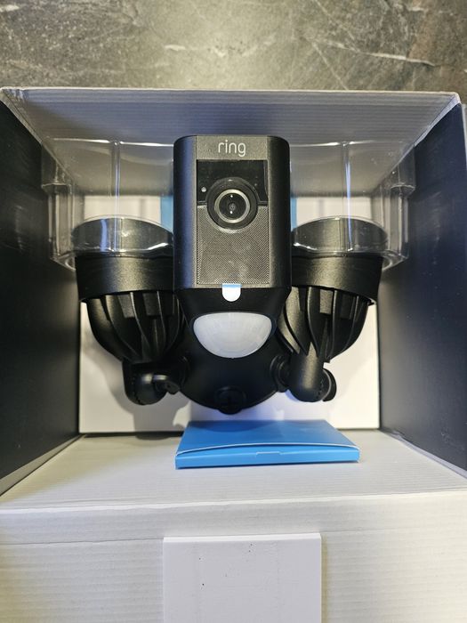Cameră supraveghere Ring Floodlight Cam – Nouă, Full HD, Wi-Fi, LED, Sirenă