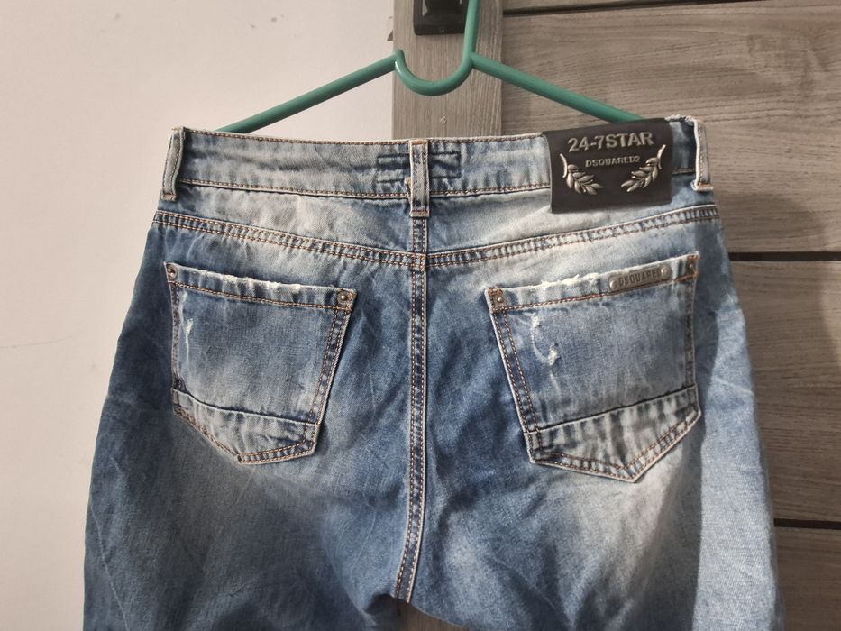 Джинсы Италия DSQUARED2