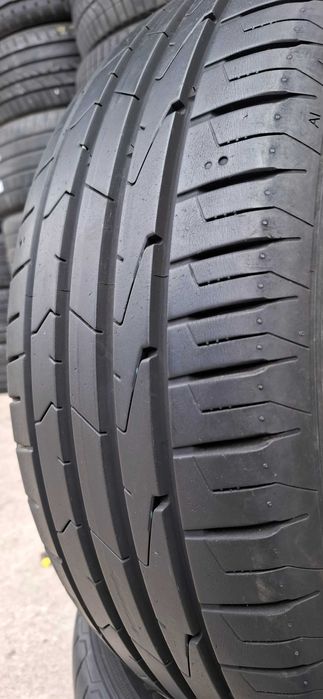 2бр. 215/55/17 Hankook 7mm грайфер, дот 17г. ***