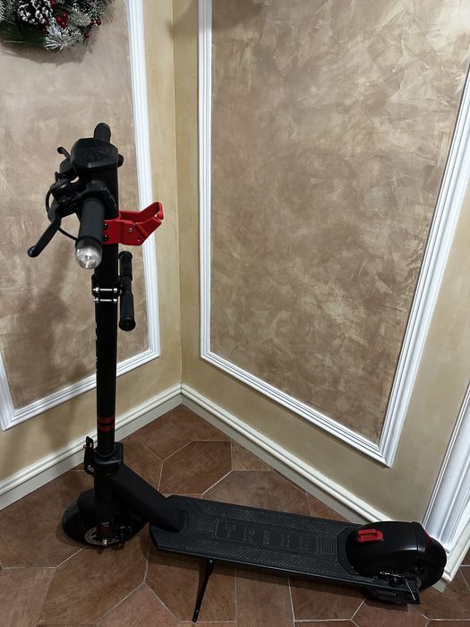 Электросамокат Tribe Maya