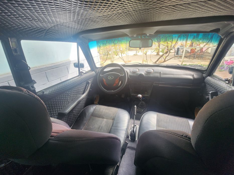 2106 jiguli sotiladi faqat naqdga