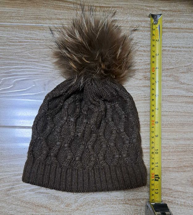 Шапка вязаная с бубоном