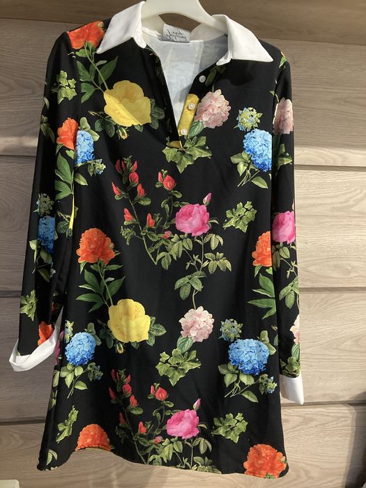 Дамска рокля с дълъг ръкав