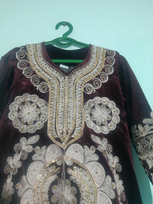 Kelinlik liboslari bir marta kiyilgan yagi har bittasini yuzin oyoq ki