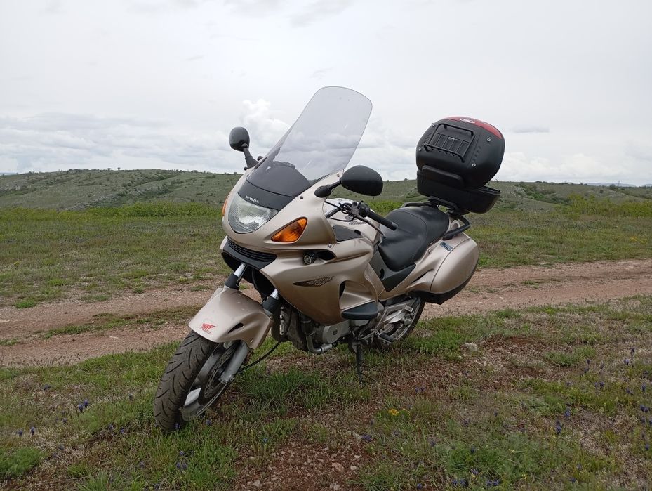 Мотор Хонда Девил, Honda Deauville 650