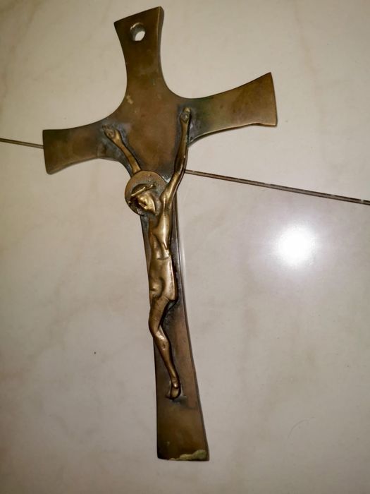 Бронзово разпятие 22х12 см религиозно художествено изкуство уникално