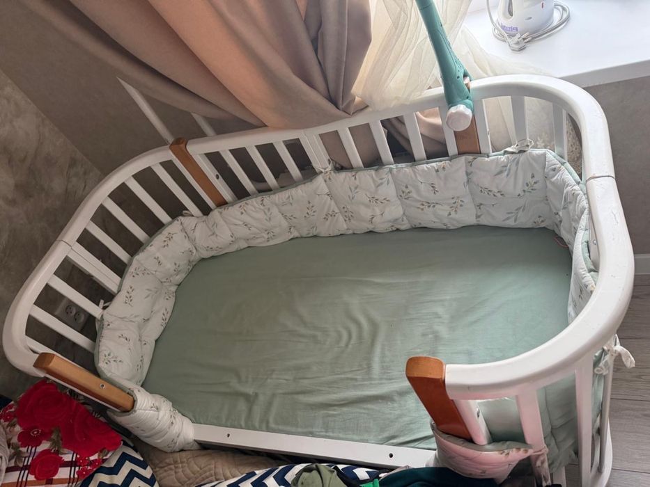 Продам кровать 3в1.