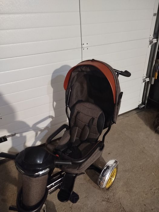 Продается детский трехколесныйвелосипед