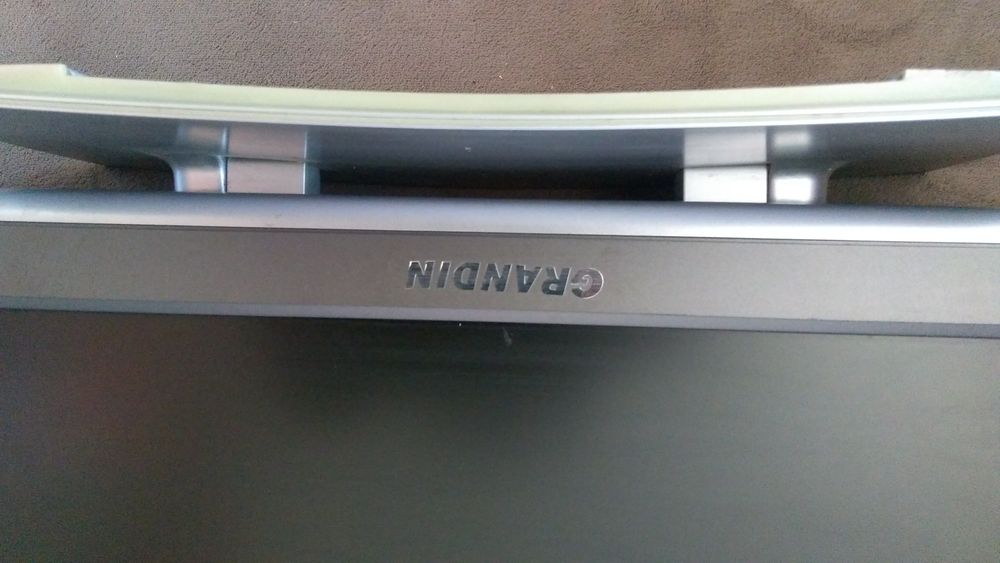 19 инча телевизор