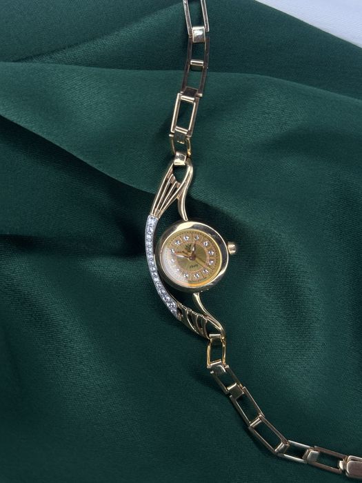 Часы Кварц золото