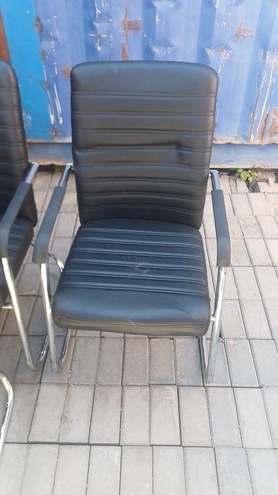 Продам офисное кресло, стулья