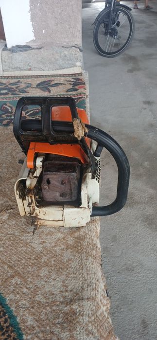 Stihl benzopila  ishlab turgan xolatda ishlariga javob zo'r ishledi