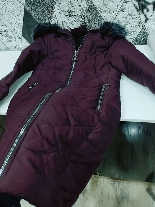 Zimniy brendiviy rangdagi kurtka