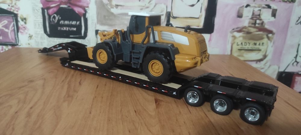 Колекционерски модел мащаб 1:50